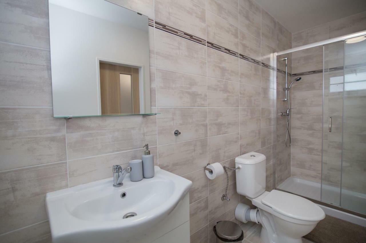 Apartment Sarka Hostka  Exterior photo
